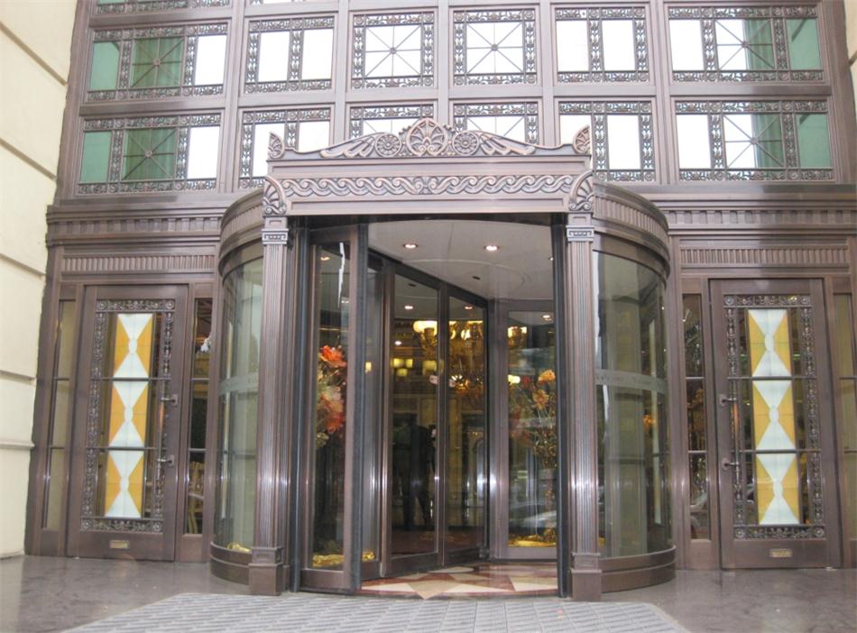 銅門設(shè)計(jì)：體現(xiàn)并映射銅文化之內(nèi)涵！(圖1)